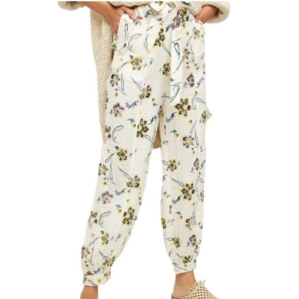 Free‎ People Women's in The Midnight Hour Tapered Leg Pants Multicolor Small